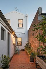 https://images.listonce.com.au/custom/160x/listings/185-melrose-street-north-melbourne-vic-3051/822/01636822_img_14.jpg?69bURAp-N_w