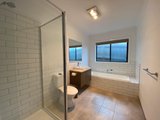 https://images.listonce.com.au/custom/160x/listings/186-anakie-road-bell-park-vic-3215/768/01727768_img_13.jpg?IUf1bRdHrpM