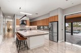https://images.listonce.com.au/custom/160x/listings/186-berringa-road-park-orchards-vic-3114/452/01876452_img_10.jpg?VDOQridYuk4