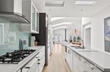 https://images.listonce.com.au/custom/160x/listings/186-mason-street-newport-vic-3015/687/01929687_img_07.jpg?WppROUCU46Q