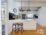 https://images.listonce.com.au/custom/160x/listings/186-napier-street-essendon-vic-3040/937/01592937_img_03.jpg?KVCwJakx304