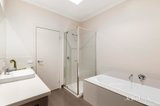 https://images.listonce.com.au/custom/160x/listings/187-lincoln-road-croydon-vic-3136/304/01740304_img_08.jpg?iJ2sMy94yKM