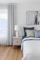 https://images.listonce.com.au/custom/160x/listings/187-lochiel-avenue-edithvale-vic-3196/126/01725126_img_18.jpg?Y1AhV9EzZO4