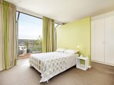https://images.listonce.com.au/custom/160x/listings/187-park-street-south-melbourne-vic-3205/967/01731967_img_09.jpg?vZcNljtbdBs