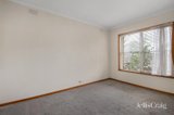 https://images.listonce.com.au/custom/160x/listings/189-beverley-road-rosanna-vic-3084/424/01980424_img_07.jpg?fdFaWu8bLMo