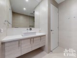 https://images.listonce.com.au/custom/160x/listings/18a-anne-street-mckinnon-vic-3204/680/01855680_img_09.jpg?jV44qp2_9Y4