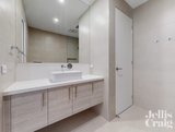 https://images.listonce.com.au/custom/160x/listings/18a-anne-street-mckinnon-vic-3204/833/01986833_img_11.jpg?C043ZiOYl1s