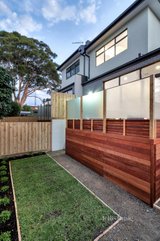 https://images.listonce.com.au/custom/160x/listings/18a-strathaird-street-strathmore-vic-3041/803/01326803_img_17.jpg?yXkB0nwiizQ