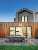 https://images.listonce.com.au/custom/160x/listings/18a-waratah-street-bentleigh-east-vic-3165/745/00981745_img_14.jpg?yD6uo1hm8jk