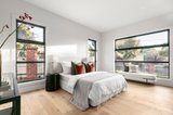 https://images.listonce.com.au/custom/160x/listings/18a-winfield-road-mont-albert-north-vic-3129/160/01740160_img_05.jpg?zUGHfx7N7v8