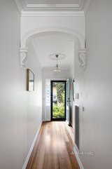 https://images.listonce.com.au/custom/160x/listings/18b-dundas-street-thornbury-vic-3071/533/01472533_img_11.jpg?JQfbJx0Otog