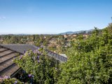 https://images.listonce.com.au/custom/160x/listings/19-abelia-street-doncaster-east-vic-3109/700/01681700_img_06.jpg?zhWaY3F9bzw