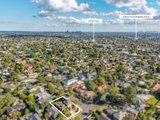 https://images.listonce.com.au/custom/160x/listings/19-abelia-street-doncaster-east-vic-3109/700/01681700_img_11.jpg?JTc_NhOIN2s