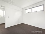 https://images.listonce.com.au/custom/160x/listings/19-almond-avenue-brooklyn-vic-3012/521/01202521_img_07.jpg?EqMR5FWdato