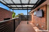 https://images.listonce.com.au/custom/160x/listings/19-arkarra-court-mooroolbark-vic-3138/989/01704989_img_08.jpg?iOxjmzrUycU