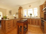 https://images.listonce.com.au/custom/160x/listings/19-austin-street-newtown-vic-3220/865/01699865_img_03.jpg?jKoJY-SEChQ