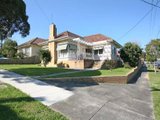 https://images.listonce.com.au/custom/160x/listings/19-bennett-street-burwood-vic-3125/025/01744025_img_02.jpg?H3gQndPvFFU