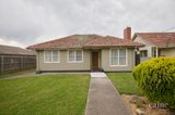 https://images.listonce.com.au/custom/160x/listings/19-boronia-grove-wendouree-vic-3355/563/01576563_img_08.jpg?aLz-MUAvtdk