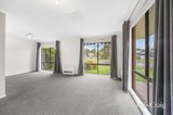 https://images.listonce.com.au/custom/160x/listings/19-bradby-avenue-mount-clear-vic-3350/110/01819110_img_03.jpg?I5q8z7XTI9Y