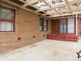 https://images.listonce.com.au/custom/160x/listings/19-bronwyn-street-coldstream-vic-3770/286/01526286_img_15.jpg?XIc71Zn-oX0