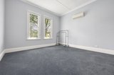 https://images.listonce.com.au/custom/160x/listings/19-buckland-street-woodend-vic-3442/581/01937581_img_04.jpg?cxBry2UUa-o