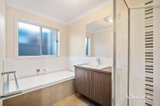 https://images.listonce.com.au/custom/160x/listings/19-burnett-street-sebastopol-vic-3356/465/01821465_img_08.jpg?tbVlo7UwHYI