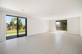 https://images.listonce.com.au/custom/160x/listings/19-chiara-court-brown-hill-vic-3350/846/01643846_img_04.jpg?djdxCGHDzj8