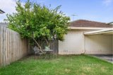 https://images.listonce.com.au/custom/160x/listings/19-churchill-avenue-chadstone-vic-3148/639/01338639_img_10.jpg?hBC-vKFK1XI
