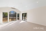 https://images.listonce.com.au/custom/160x/listings/19-cockatiel-place-diamond-creek-vic-3089/745/01832745_img_04.jpg?y1hF7zLFD88