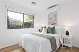 https://images.listonce.com.au/custom/160x/listings/19-college-way-burwood-vic-3125/352/01580352_img_07.jpg?DCkPEahLPMU