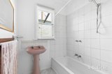 https://images.listonce.com.au/custom/160x/listings/19-collins-street-geelong-west-vic-3218/625/01813625_img_05.jpg?KF1GdGbjObQ