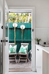 https://images.listonce.com.au/custom/160x/listings/19-davison-street-brunswick-vic-3056/134/01115134_img_20.jpg?Q63_cWEJNqs