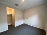 https://images.listonce.com.au/custom/160x/listings/19-devereux-way-charlemont-vic-3217/274/01718274_img_11.jpg?sL5XqFJuMlM