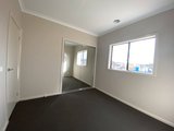 https://images.listonce.com.au/custom/160x/listings/19-devereux-way-charlemont-vic-3217/274/01718274_img_13.jpg?4pGs0haCKbg