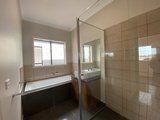https://images.listonce.com.au/custom/160x/listings/19-devereux-way-charlemont-vic-3217/274/01718274_img_17.jpg?PTjrKRSsz04