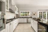 https://images.listonce.com.au/custom/160x/listings/19-elaroo-avenue-camberwell-vic-3124/221/01748221_img_08.jpg?eAJKrDRdIy8