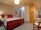 https://images.listonce.com.au/custom/160x/listings/19-elphin-street-newport-vic-3015/786/01202786_img_05.jpg?zIYkPCd-HyA