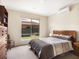 https://images.listonce.com.au/custom/160x/listings/19-florey-avenue-point-cook-vic-3030/847/01202847_img_07.jpg?qOV_SDvz_zI