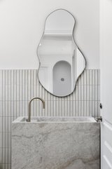 https://images.listonce.com.au/custom/160x/listings/19-galahad-crescent-glen-waverley-vic-3150/249/01811249_img_25.jpg?OWwIiTIMpsA
