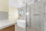 https://images.listonce.com.au/custom/160x/listings/19-gross-court-mount-waverley-vic-3149/390/01975390_img_07.jpg?DQZC9x3YjhI