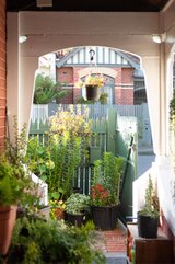 https://images.listonce.com.au/custom/160x/listings/19-havelock-street-st-kilda-vic-3182/937/01326937_img_09.jpg?DcgLz8B2g54