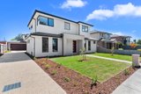 https://images.listonce.com.au/custom/160x/listings/19-headingley-road-mount-waverley-vic-149/669/01974669_img_01.jpg?N3688qpd3kw