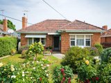 https://images.listonce.com.au/custom/160x/listings/19-henshall-road-strathmore-vic-3041/295/00847295_img_02.jpg?UlSoUx7YfbQ