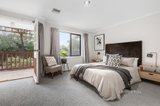 https://images.listonce.com.au/custom/160x/listings/19-hexham-street-warranwood-vic-3134/504/01320504_img_06.jpg?oZaQBgxilCQ