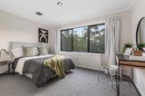 https://images.listonce.com.au/custom/160x/listings/19-hexham-street-warranwood-vic-3134/504/01320504_img_08.jpg?8HCRiDo2qAM