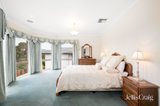 https://images.listonce.com.au/custom/160x/listings/19-hilledge-lane-mooroolbark-vic-3138/116/01834116_img_12.jpg?kxh5BGy1gsI