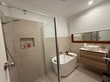 https://images.listonce.com.au/custom/160x/listings/19-hinkley-avenue-croydon-vic-3136/147/01856147_img_02.jpg?OG01VMx-Ufw