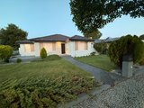 https://images.listonce.com.au/custom/160x/listings/19-hinkley-avenue-croydon-vic-3136/147/01856147_img_07.jpg?OzsXBnnaE2M