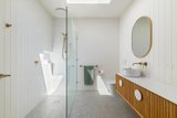 https://images.listonce.com.au/custom/160x/listings/19-hiskens-street-sorrento-vic-3943/390/01972390_img_03.jpg?1_pu5lODJSY
