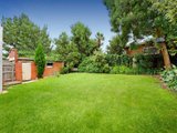 https://images.listonce.com.au/custom/160x/listings/19-hotham-street-mont-albert-vic-3127/377/01684377_img_09.jpg?oWcgt1G15sM